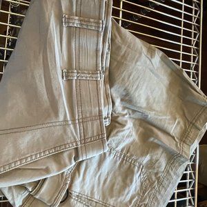 Lee Extreme Motion Cargo Shorts size 50